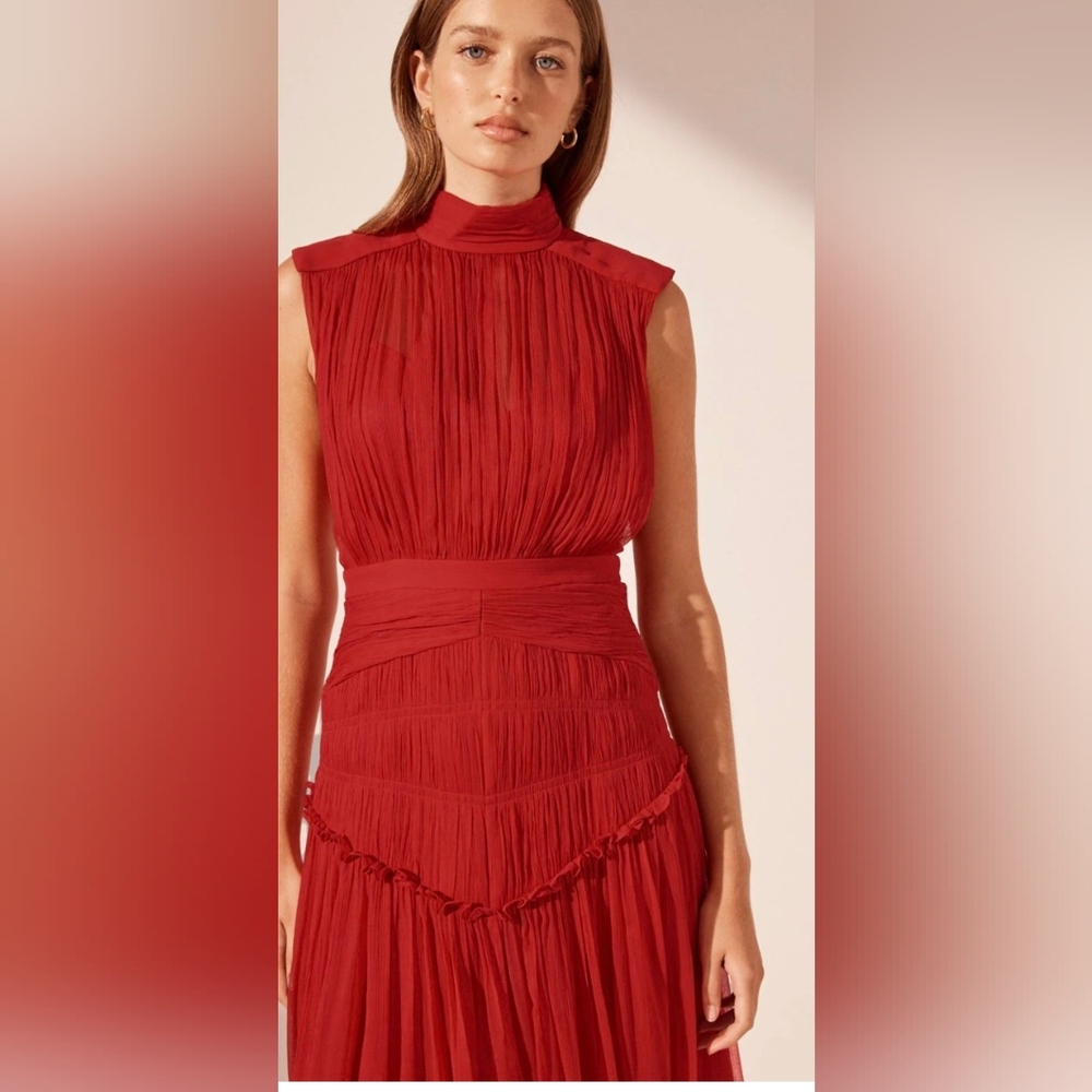 Elegant Red Pleated Dress